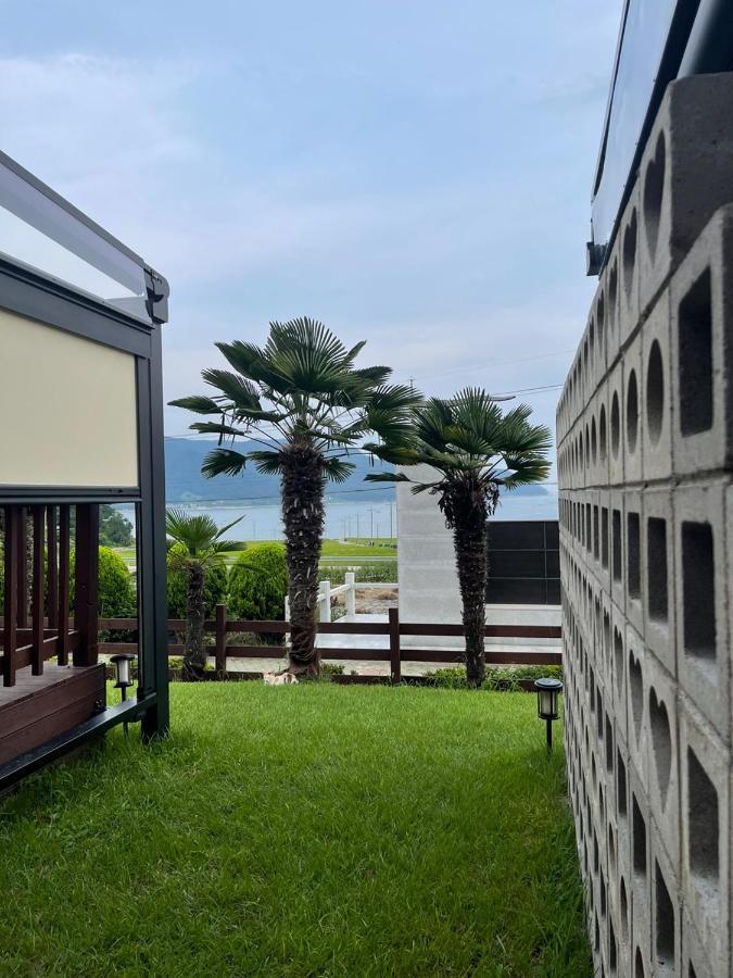 American Village Pension Manoa Намхе Екстериор снимка