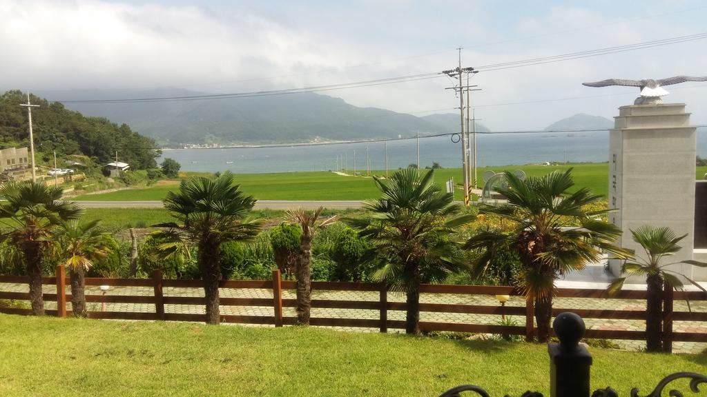 American Village Pension Manoa Намхе Стая снимка