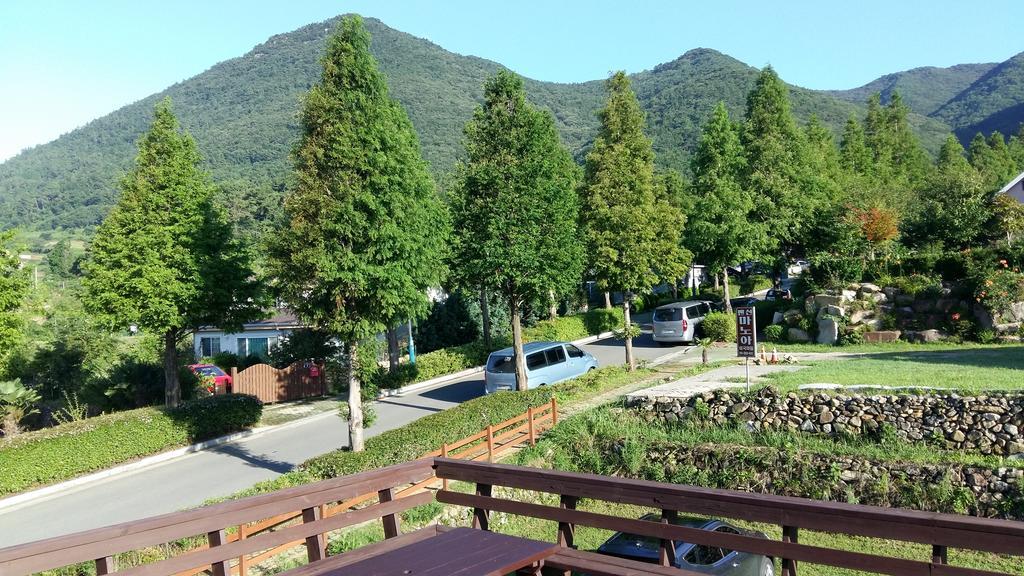 American Village Pension Manoa Намхе Стая снимка